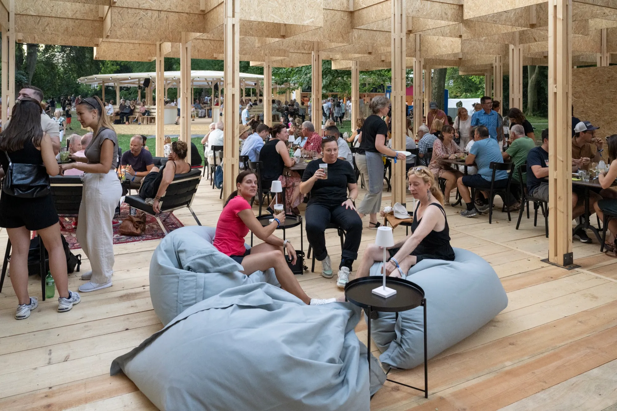 Bar und Restaurant im «arboretum»
